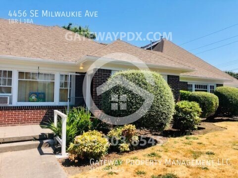 Foto principal - 4456 SE Milwaukie Ave