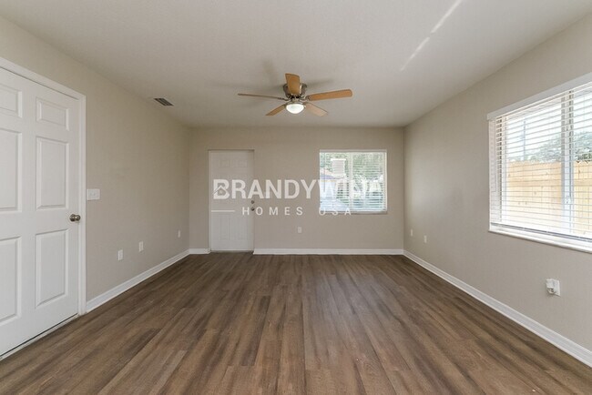 Foto del edificio - 2516 34th Ave E