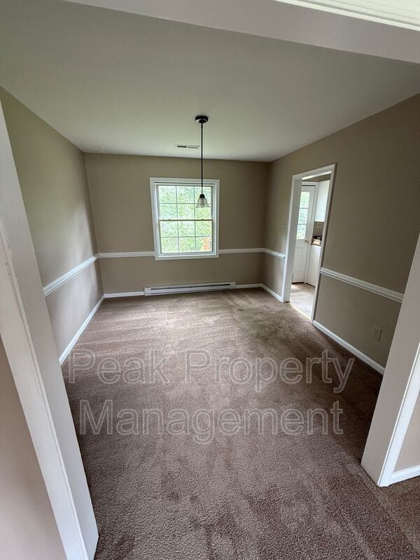 Foto del edificio - 236 Chessington Rd