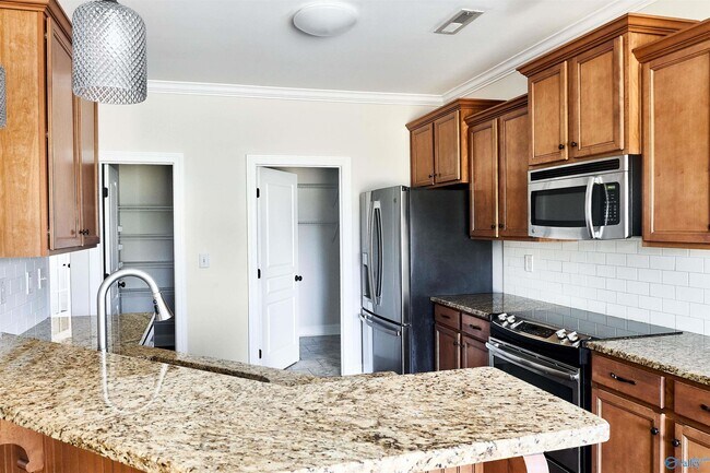 Foto del edificio - 115 Somer Creek Ln