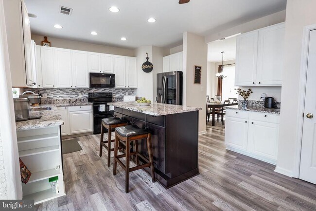Building Photo - 15575 Catamaran Ct
