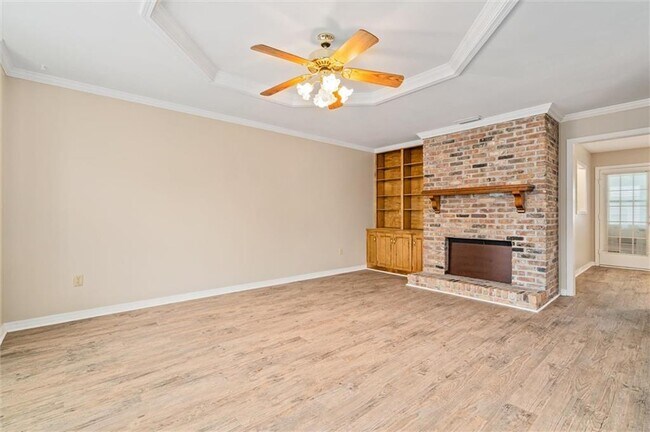 Foto del edificio - 270 Hillcrest Rd