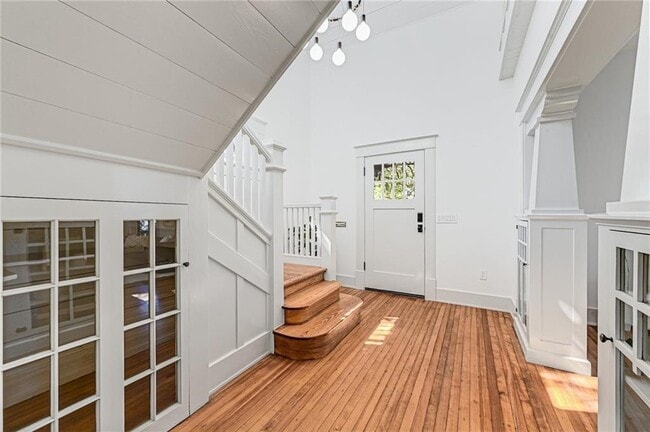 Building Photo - 1605 Brackenridge St