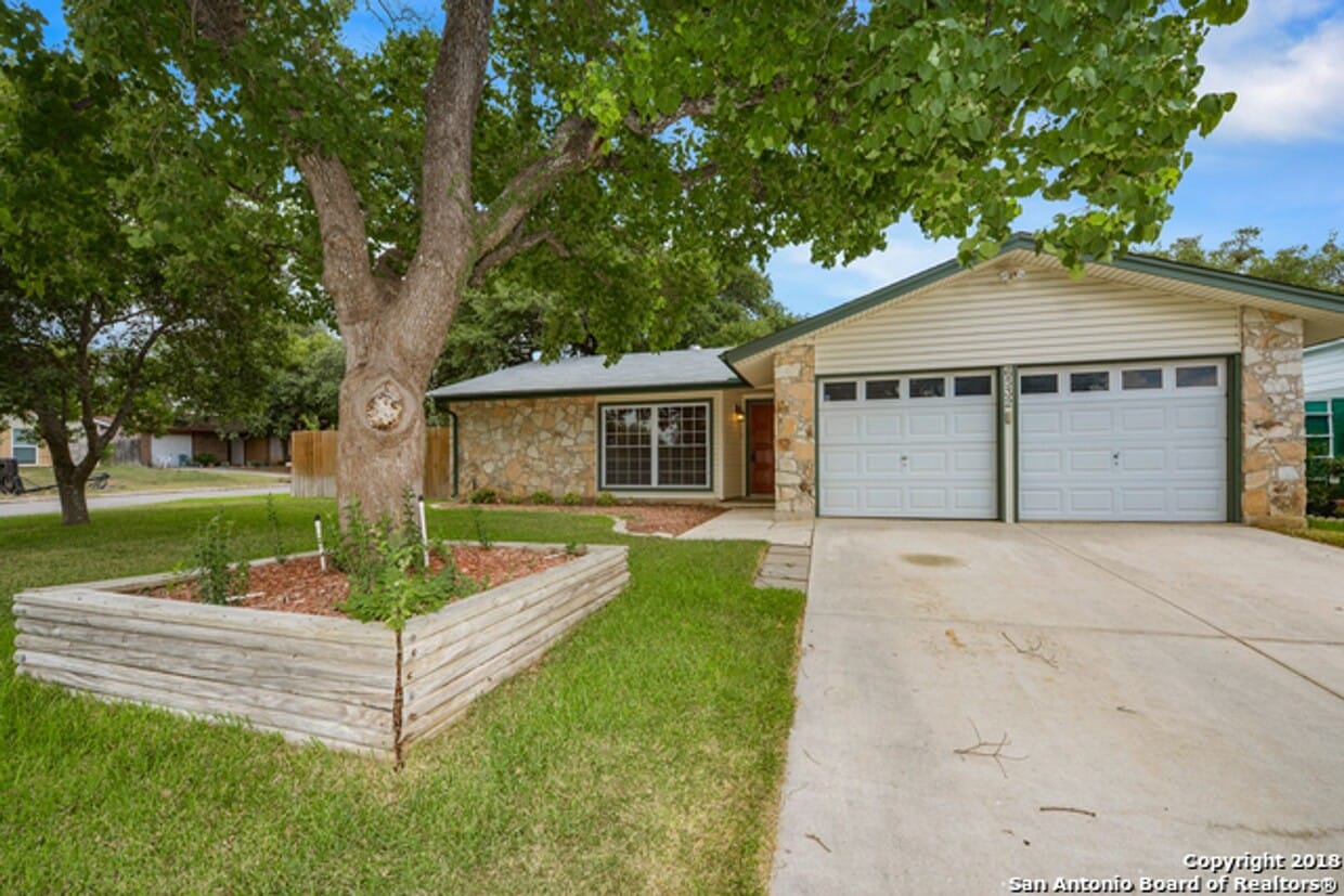 Primary Photo - 6532 Ambling St