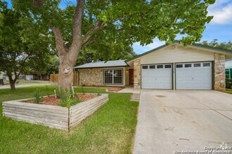Building Photo - 6532 Ambling St