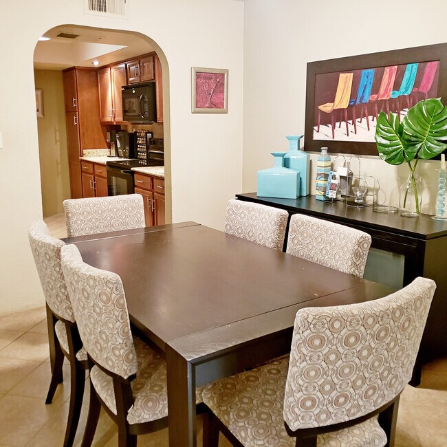 Foto del edificio - Furnished Scottsdale One Bedroom Condo For...