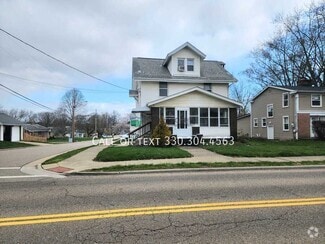 Building Photo - 535 W Maple St