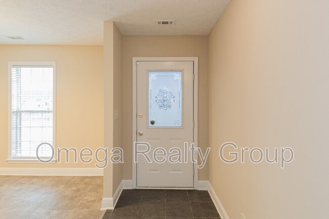 Foto del edificio - 614 River Birch Dr