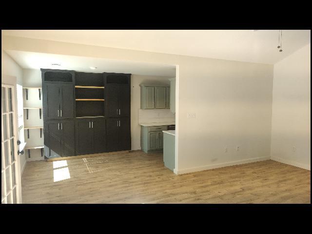 Foto del edificio - 1350 N Parker St