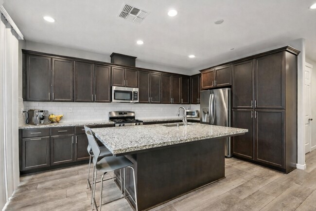 Foto del edificio - 816 Wellington Pl