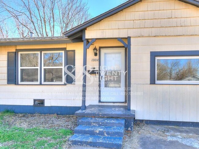 Building Photo - 3 Bed/1 Bath Single Family Home Available Now! Within 5 miles of TAFB!