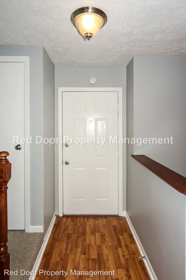 Building Photo - 4 br, 2.5 bath House - 8268 Castle Ridge Lane