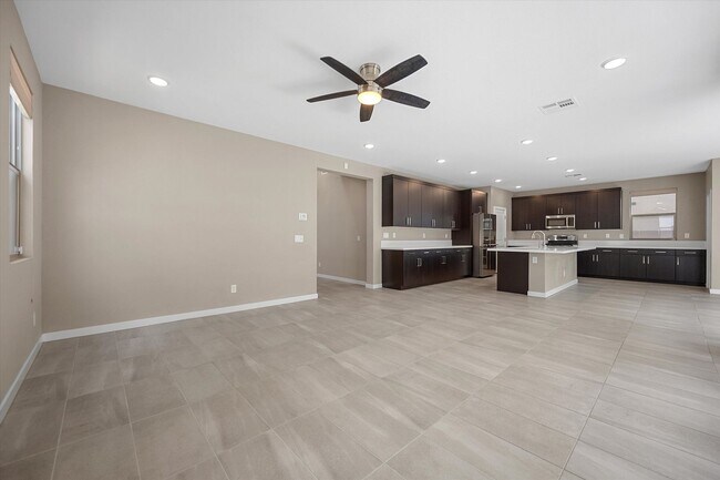 Building Photo - Beautifully Modern 4 Bedroom Home with Bedroom on Main Level