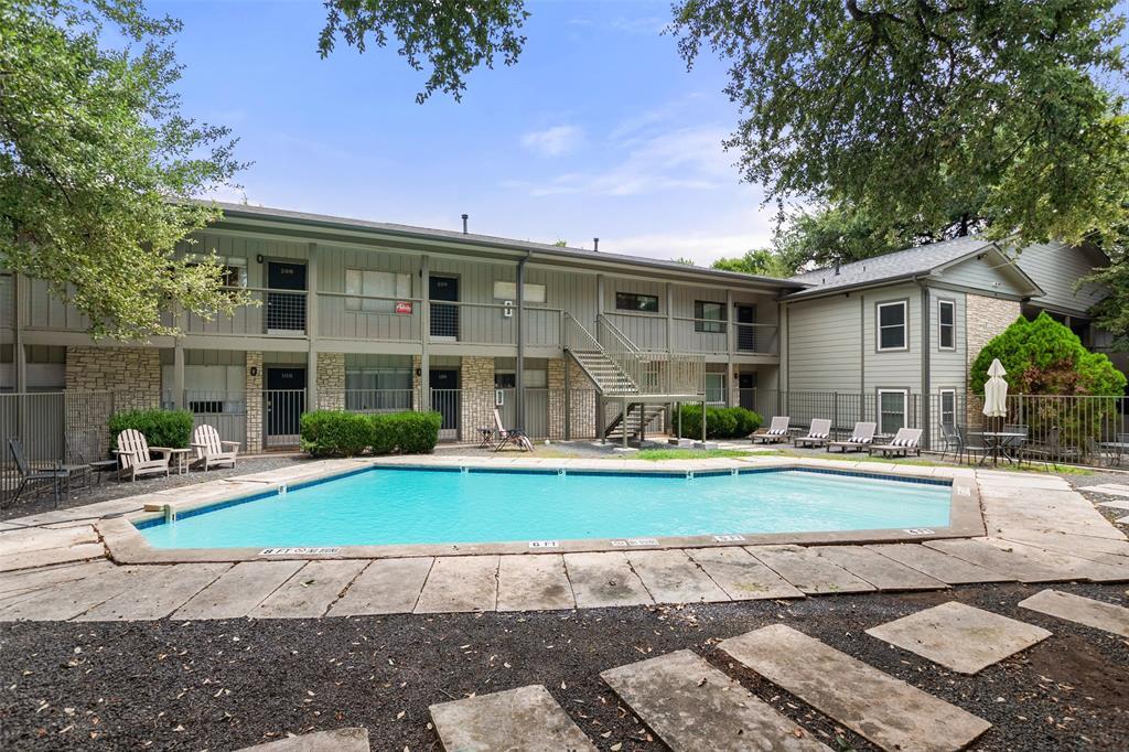 Primary Photo - 2303 East Side Dr