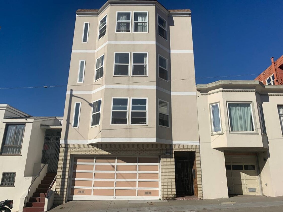 Primary Photo - 1120 Judah St