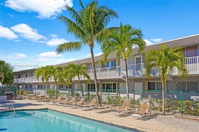 Foto del edificio - 2175 NE 56th St