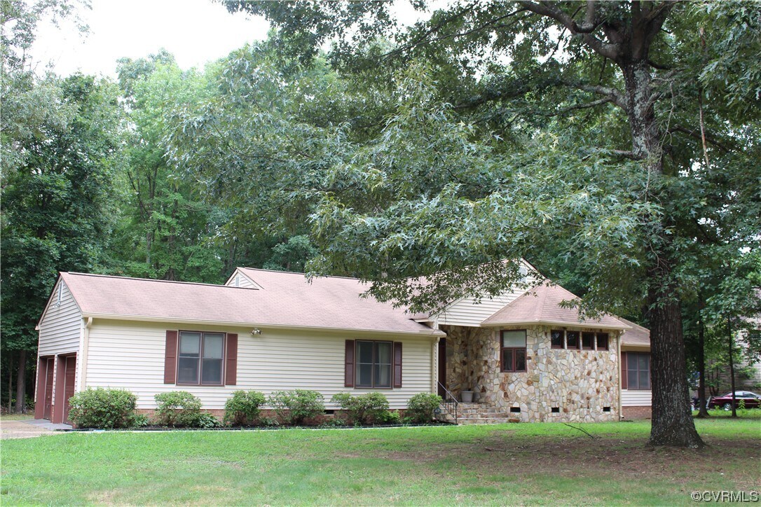 Primary Photo - 7901 Fortress Pl