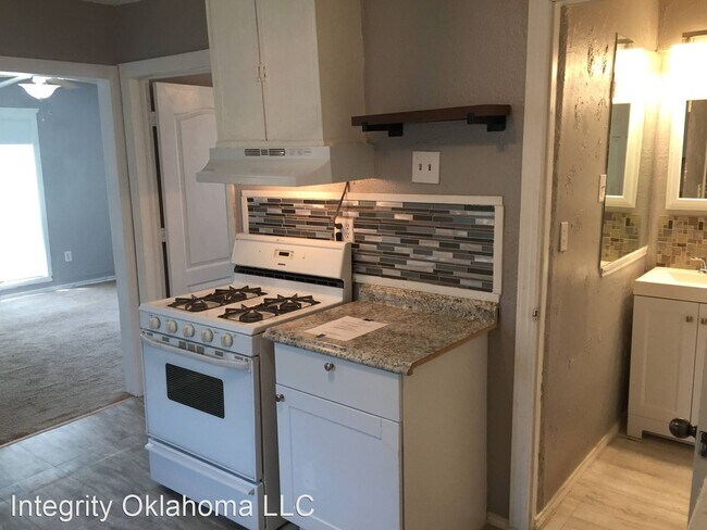 Building Photo - 2 br, 1 bath House - 121 Birch Avenue