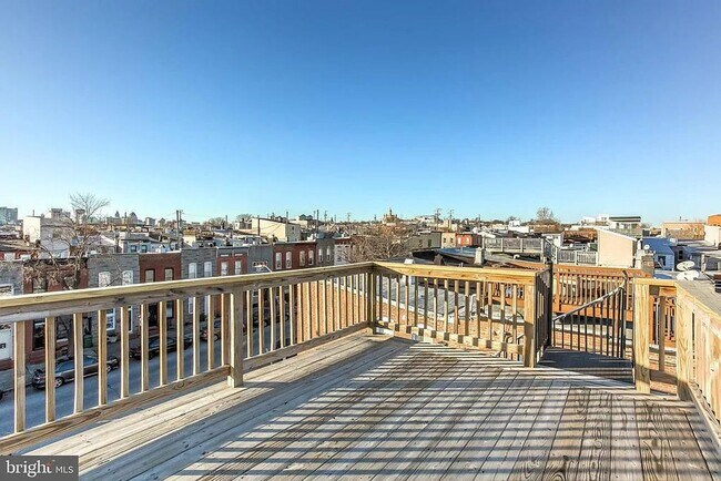 Foto del edificio - Stunning Three-Story Home in the Heart of Canton with Modern Upgrades and Expansive Roof Deck