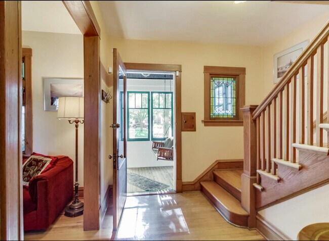 Foto del edificio - 804 S Grove Ave