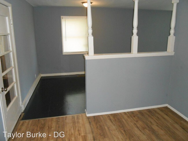 Building Photo - 2724 Lee Ave SW