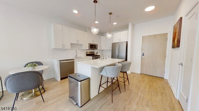 Foto del edificio - 1181 Morris Ave