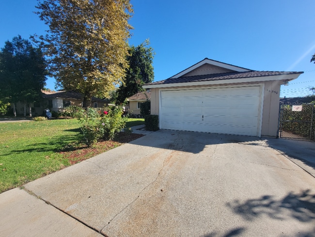 Building Photo - 13550 Leadwell St