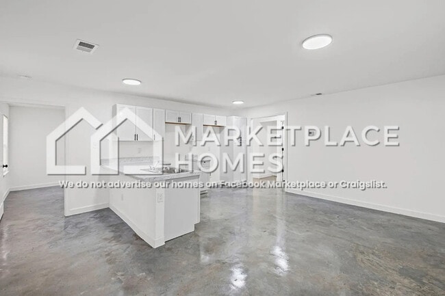 Building Photo - 1375 Cooper St