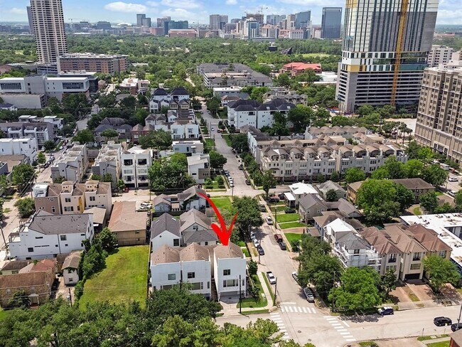 Foto del edificio - 1702 Southmore Blvd