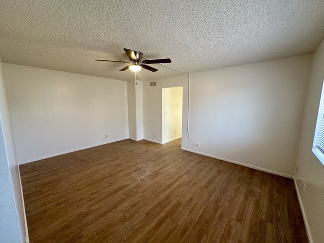 Building Photo - 6746 E Dallas St