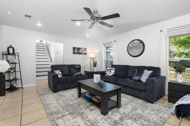 Foto del edificio - 6509 Sunstrip Dr