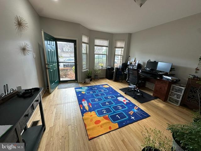 Foto del edificio - 5128 Barness Ct