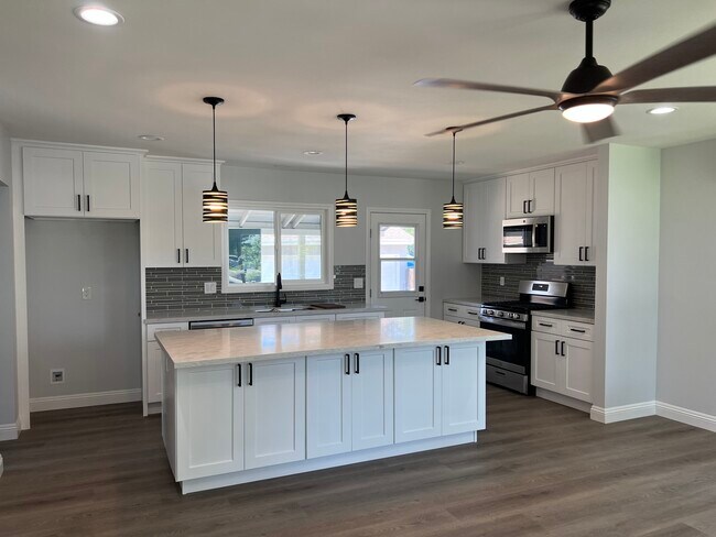 Foto del edificio - 239 Brightview Dr