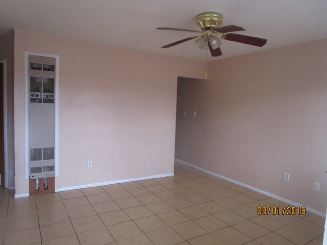 Building Photo - 304 Texas