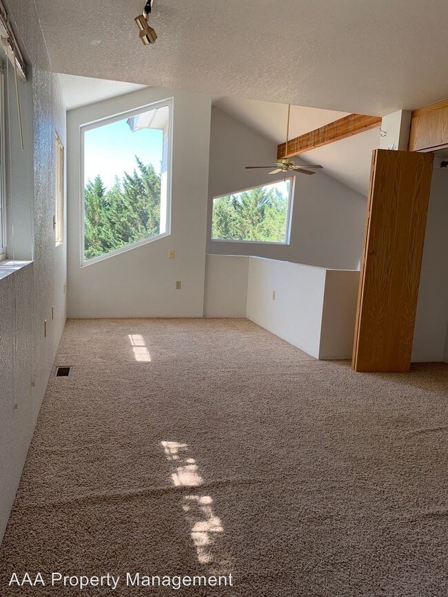 Building Photo - 5 br, 3 bath House - 402 Mountain View Blvd.