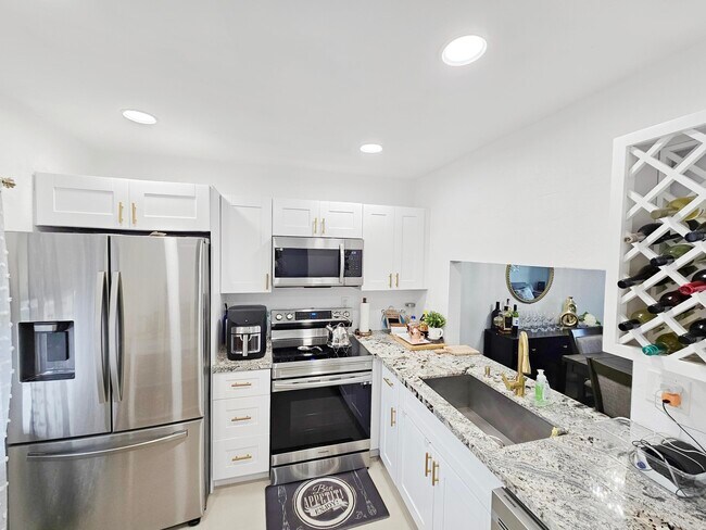 Foto del edificio - 7807 Golf Cir Dr