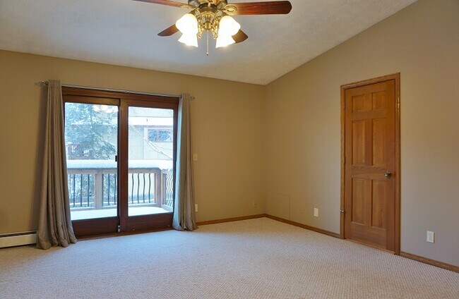Foto del edificio - 18736 May Ct Cir