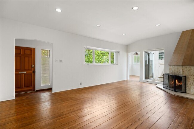 Foto del edificio - 1018 Wellesley Ave