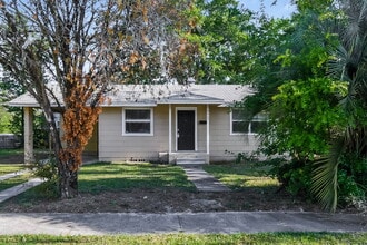 Building Photo - 5405 Sharon Terrace