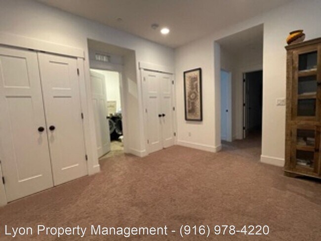 Foto del edificio - 4 br, 3 bath House - 3177 Crocker Drive