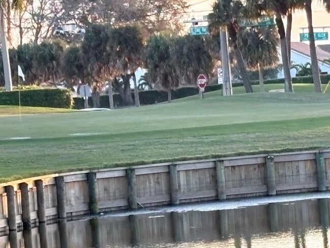 Building Photo - 5855 Northpointe Ln