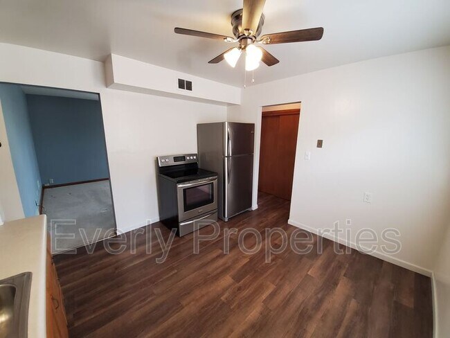 Building Photo - 5017 N 126th St