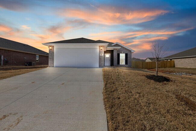 Foto del edificio - NEW 3 Bedroom Home In Highfill, Arkansas, ...