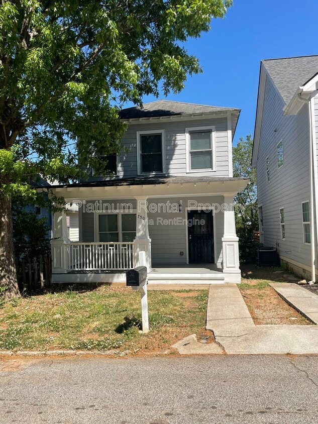 Photo - 750 Terry Street Southeast