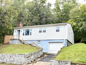 Building Photo - 1721 Carll St
