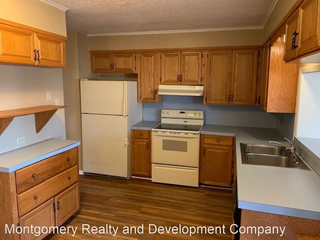 Building Photo - 3 br, 1.5 bath House - 3890 Ella Street