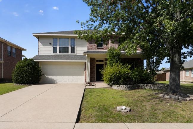 Building Photo - 217 Pinewood Trl