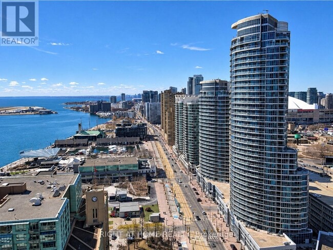 Building Photo - 77 Harbour Square
