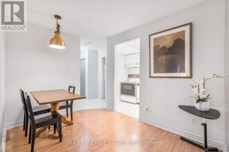 Building Photo - 40 Scollard St