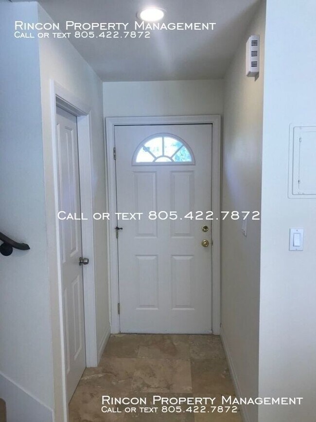 Building Photo - *Ventura Keys* 2 Bedrooms/1.5 Baths